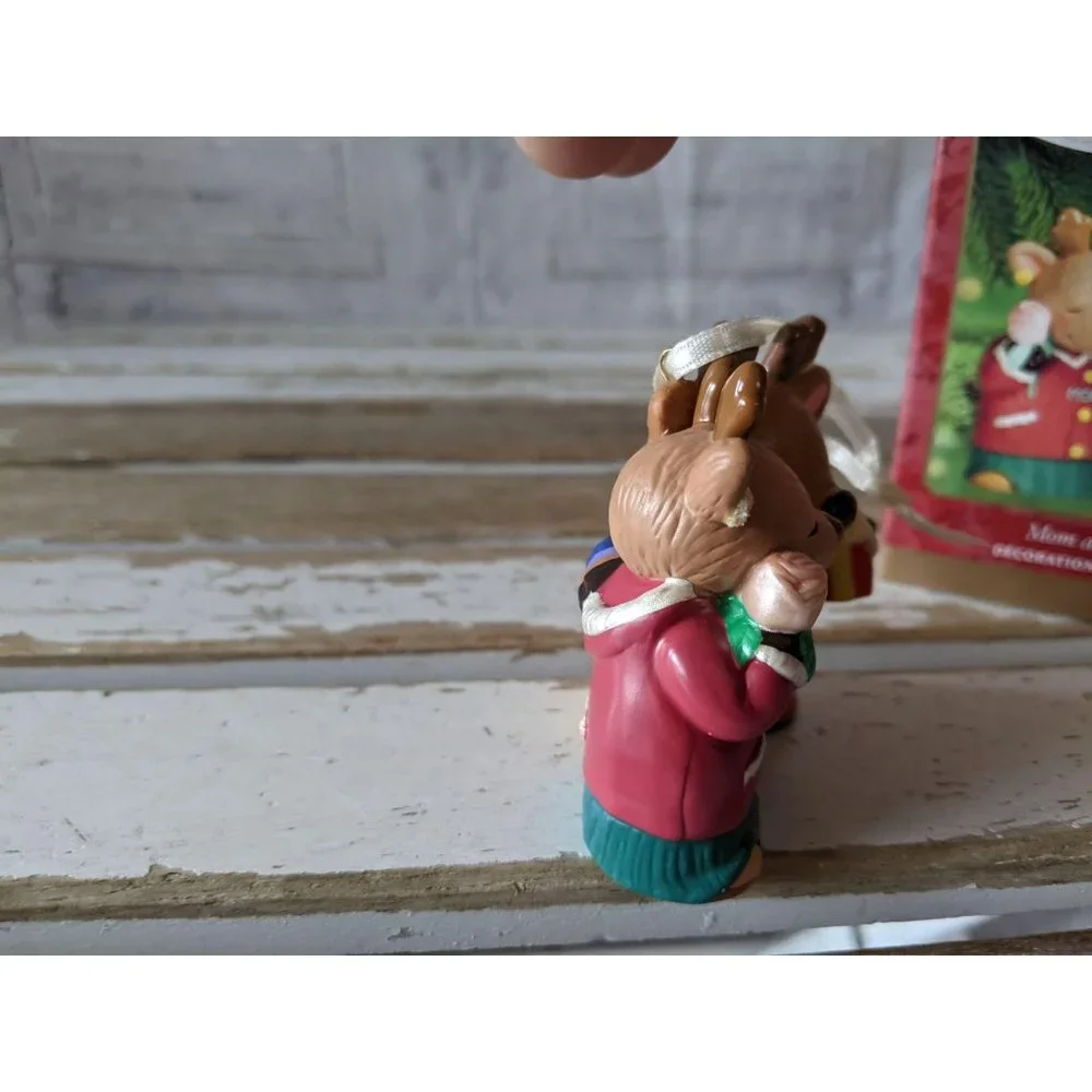 Hallmark Mom and Dad Reindeer 2000 Christmas holid‎